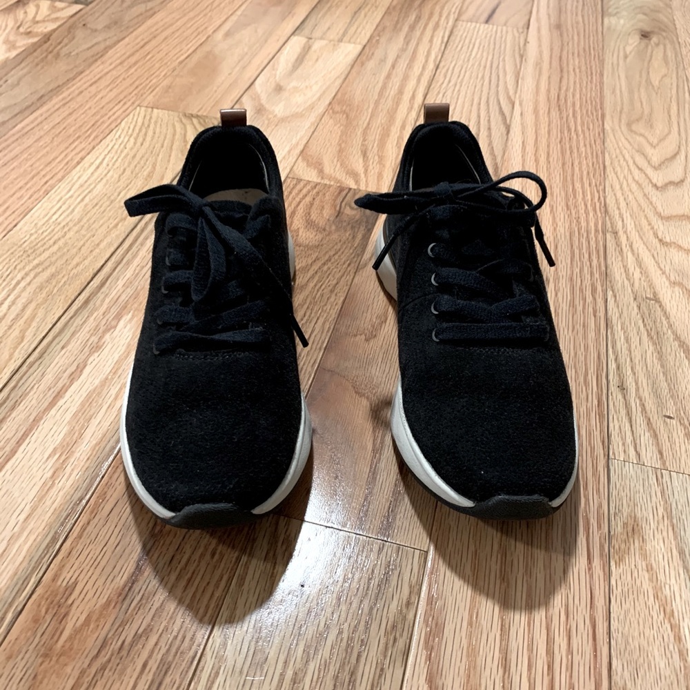 Black Dr. Scholl’s Sneakers